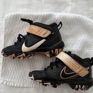 Nike Black baseball cleats  Shoes size 11